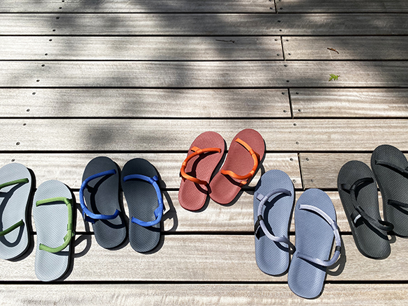 事務所の上履きはサンダル。