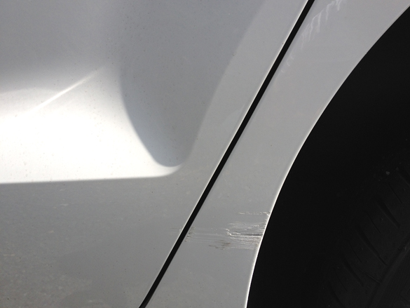 クルマガリガリ、メガネグニャグニャ、ツイテナイ。